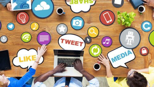 blogging vs social media